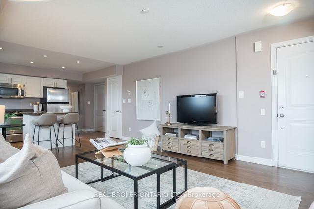 40 - 51 Hays Blvd, Townhouse with 2 bedrooms, 2 bathrooms and 1 parking in Oakville ON | Image 2