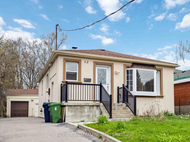 12 Huntington Ave, House detached with 2 bedrooms, 2 bathrooms and 5 parking in Toronto ON | Image 12
