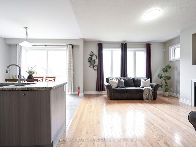 24 Bear Run Rd, House detached with 4 bedrooms, 3 bathrooms and 6 parking in Brampton ON | Image 2