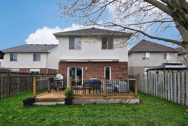 52 Newport Dr, House detached with 3 bedrooms, 4 bathrooms and 4 parking in Cambridge ON | Image 6