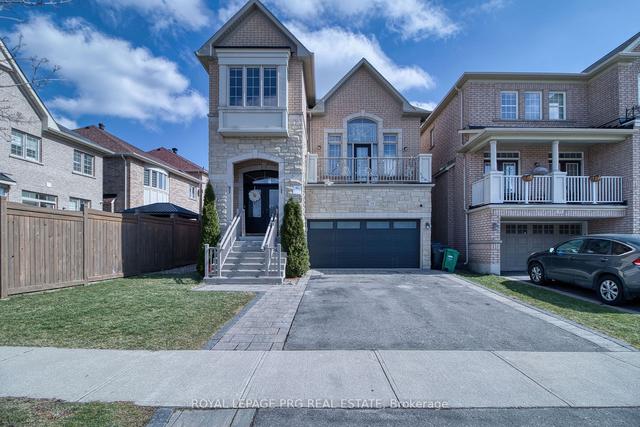 35 Young Dr, House detached with 4 bedrooms, 4 bathrooms and 5 parking in Brampton ON | Image 1