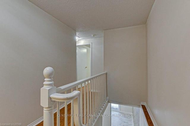 35 - 55 Ashley Cres, Townhouse with 3 bedrooms, 2 bathrooms and 2 parking in London ON | Image 6