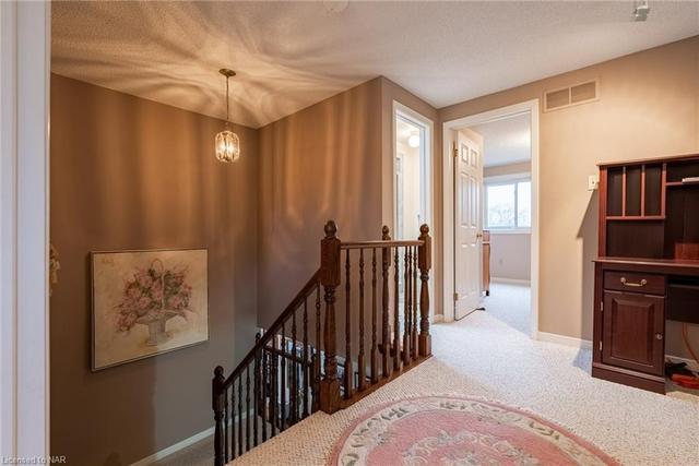 13 - 10 Elderwood Drive, House attached with 4 bedrooms, 3 bathrooms and 5 parking in St. Catharines ON | Image 11