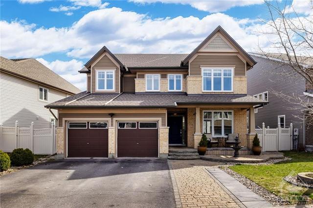 125 Gracewood Crescent, House detached with 5 bedrooms, 4 bathrooms and 5 parking in Ottawa ON | Image 1