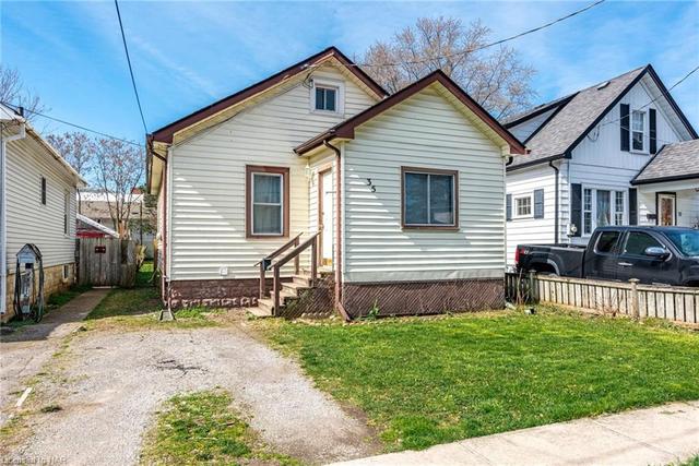 35 St. Peter Street, House detached with 3 bedrooms, 1 bathrooms and 1 parking in St. Catharines ON | Image 12