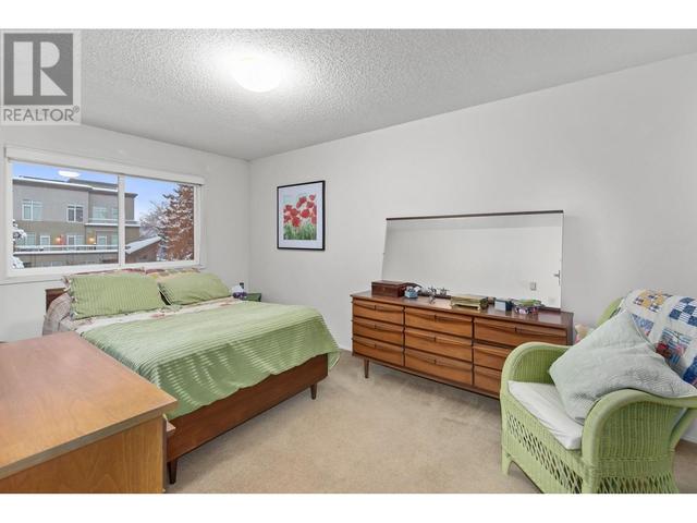 310 - 1056 Bernard Avenue, Condo with 2 bedrooms, 1 bathrooms and 1 parking in Kelowna BC | Image 17