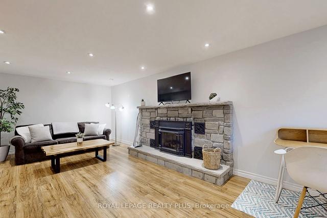 35 Nadia Pl, House detached with 3 bedrooms, 2 bathrooms and 4 parking in Oakville ON | Image 18