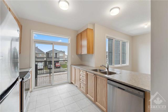 1036 Apolune Street, Townhouse with 2 bedrooms, 2 bathrooms and 3 parking in Ottawa ON | Image 12