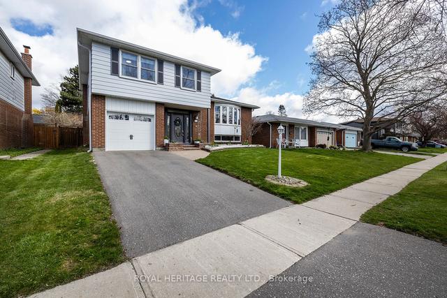 924 Dublin St, House detached with 4 bedrooms, 2 bathrooms and 3 parking in Whitby ON | Image 12
