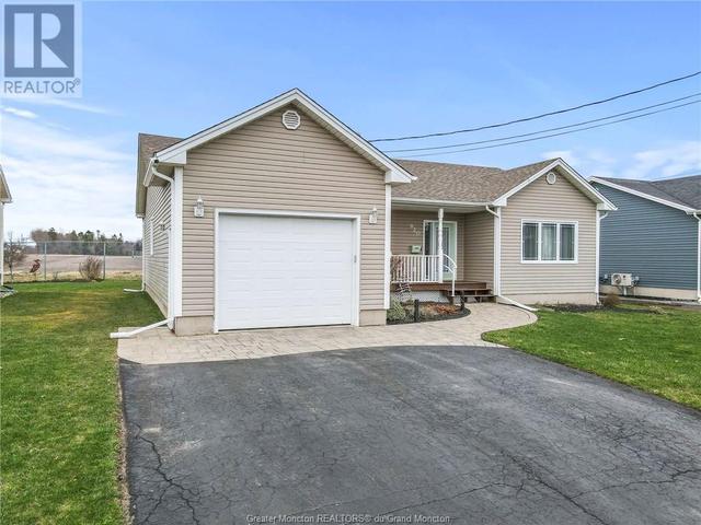 920 Cleveland Ave, House detached with 2 bedrooms, 3 bathrooms and null parking in Riverview NB | Image 3