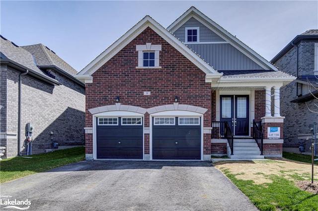 9 Simona Avenue, House detached with 2 bedrooms, 2 bathrooms and 4 parking in Wasaga Beach ON | Image 1