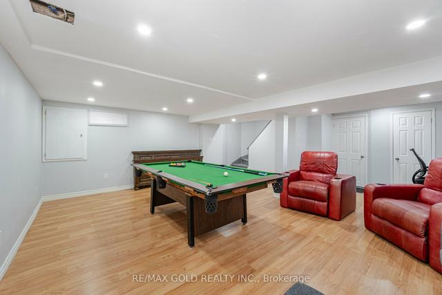 157 Ural Circ, House attached with 3 bedrooms, 2 bathrooms and 3 parking in Brampton ON | Image 24