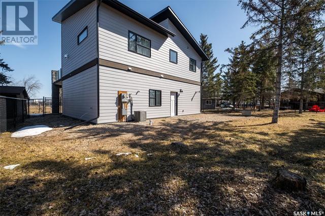 13 Henderson Place, House detached with 3 bedrooms, 2 bathrooms and null parking in Candle Lake SK | Image 33