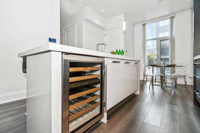th 16 - 1086 Bay St, Townhouse with 3 bedrooms, 4 bathrooms and 2 parking in Toronto ON | Image 9