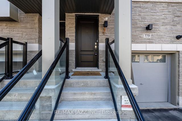779 Eddystone Path, House attached with 3 bedrooms, 4 bathrooms and 2 parking in Oshawa ON | Image 12