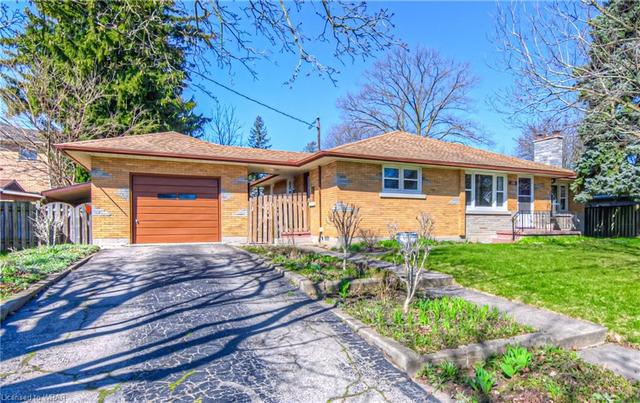 10 Lowell Street S, House detached with 4 bedrooms, 2 bathrooms and 3 parking in Cambridge ON | Image 1