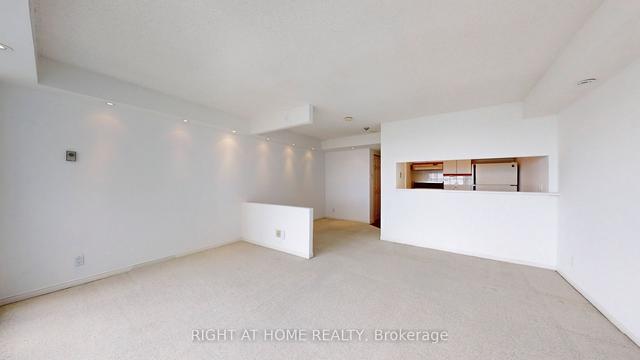 2205 - 99 Harbour Sq, Condo with 0 bedrooms, 1 bathrooms and 1 parking in Toronto ON | Image 28
