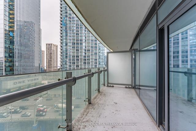 911 - 12 York St, Condo with 1 bedrooms, 1 bathrooms and 0 parking in Toronto ON | Image 16