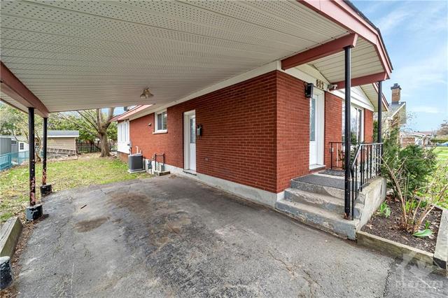 882 Trojan Avenue, House detached with 3 bedrooms, 2 bathrooms and 3 parking in Ottawa ON | Image 27