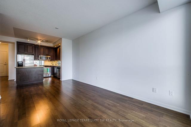 528 - 628 Fleet St, Condo with 1 bedrooms, 1 bathrooms and 1 parking in Toronto ON | Image 2