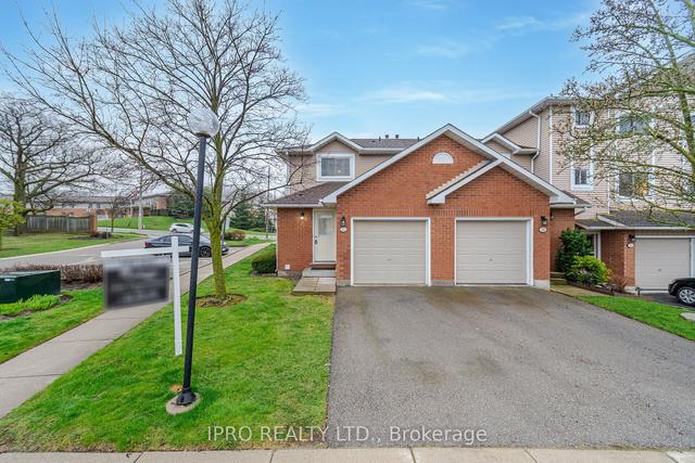 37 - 386 Highland Rd W, Townhouse with 3 bedrooms, 2 bathrooms and 2 parking in Hamilton ON | Image 1