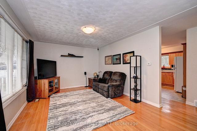48 Renwick Ave, House detached with 2 bedrooms, 2 bathrooms and 4 parking in Cambridge ON | Image 38