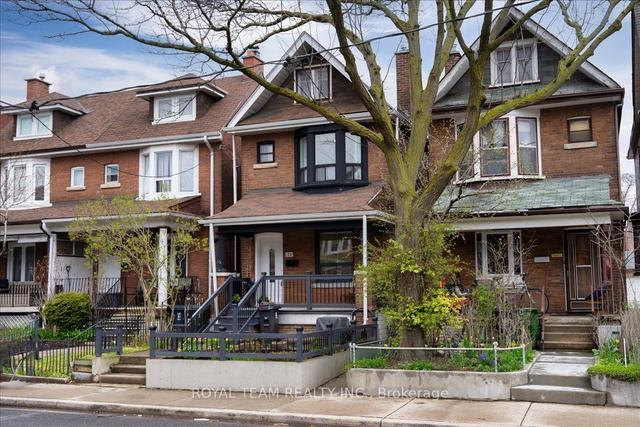 1351 Lansdowne Ave, House detached with 3 bedrooms, 4 bathrooms and 2 parking in Toronto ON | Image 1