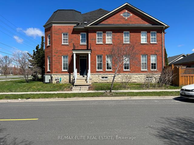 2 Pike Lane E, House attached with 4 bedrooms, 3 bathrooms and 3 parking in Markham ON | Image 1