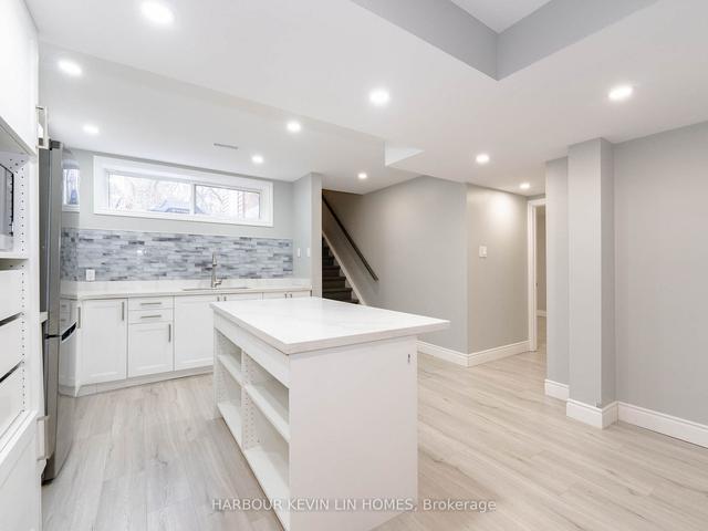 325 Richmond St, House detached with 3 bedrooms, 3 bathrooms and 8 parking in Richmond Hill ON | Image 17