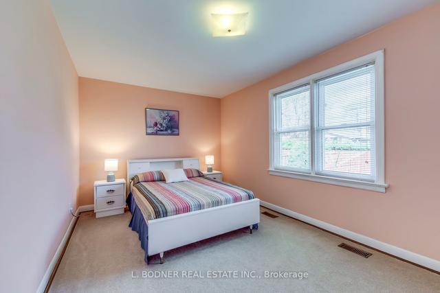 22 Burwood Rd, House detached with 3 bedrooms, 3 bathrooms and 3 parking in Toronto ON | Image 6