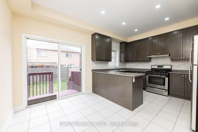 914 Francine Cres, House semidetached with 3 bedrooms, 3 bathrooms and 2 parking in Mississauga ON | Image 25