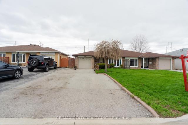 79 Autumn Blvd, House semidetached with 3 bedrooms, 2 bathrooms and 5 parking in Brampton ON | Image 23