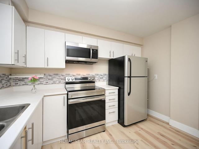 139 - 400 Mississauga Valley Blvd, Townhouse with 4 bedrooms, 3 bathrooms and 2 parking in Mississauga ON | Image 7