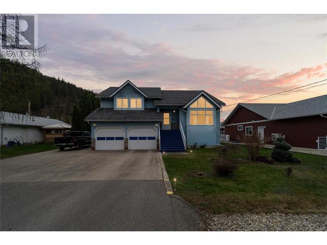 821 Cottonwood Avenue, House detached with 4 bedrooms, 3 bathrooms and 2 parking in Sicamous BC | Image 64
