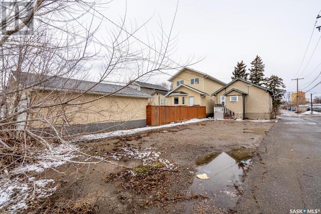 2023 Broder Street, House detached with 2 bedrooms, 1 bathrooms and null parking in Regina SK | Image 23