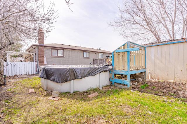 5 Earlsdale Cres, House semidetached with 3 bedrooms, 2 bathrooms and 7 parking in Brampton ON | Image 30