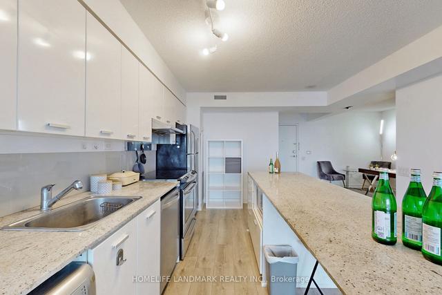919 - 19 Singer Crt, Condo with 1 bedrooms, 2 bathrooms and 1 parking in Toronto ON | Image 4