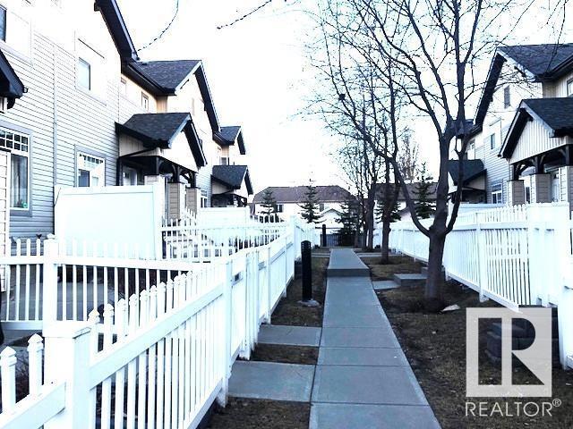 11 - 465 Hemingway Rd Nw, House attached with 3 bedrooms, 2 bathrooms and 2 parking in Edmonton AB | Image 4