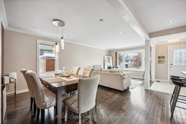 12 Huntington Ave, House detached with 2 bedrooms, 2 bathrooms and 5 parking in Toronto ON | Image 25