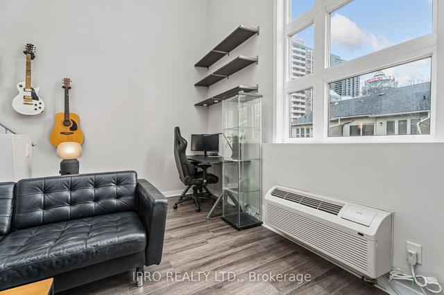 308 - 21 Earl St, Condo with 1 bedrooms, 1 bathrooms and 0 parking in Toronto ON | Image 9