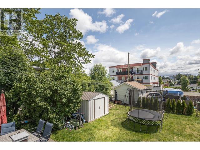 3826 Glendale Street, House detached with 5 bedrooms, 2 bathrooms and 4 parking in Vancouver BC | Image 4