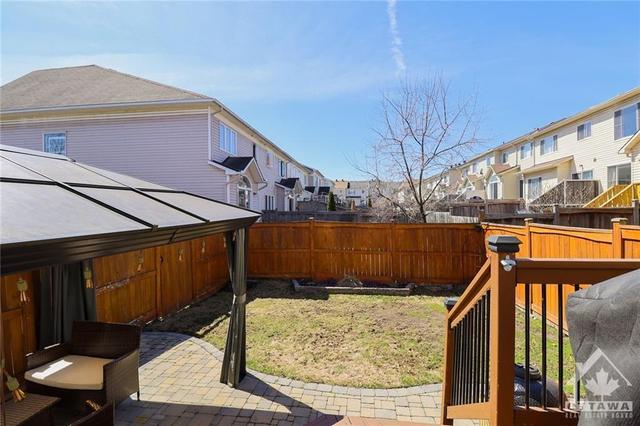48 Sunvale Way, Townhouse with 3 bedrooms, 3 bathrooms and 4 parking in Ottawa ON | Image 26