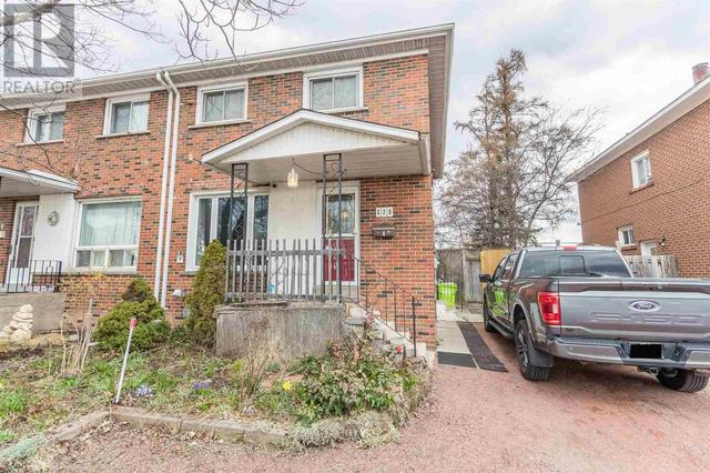 628 Mcnabb St, House semidetached with 3 bedrooms, 1 bathrooms and null parking in Sault Ste. Marie ON | Image 1