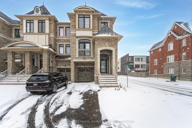 49 Sandwell St, House attached with 3 bedrooms, 4 bathrooms and 3 parking in Vaughan ON | Image 1