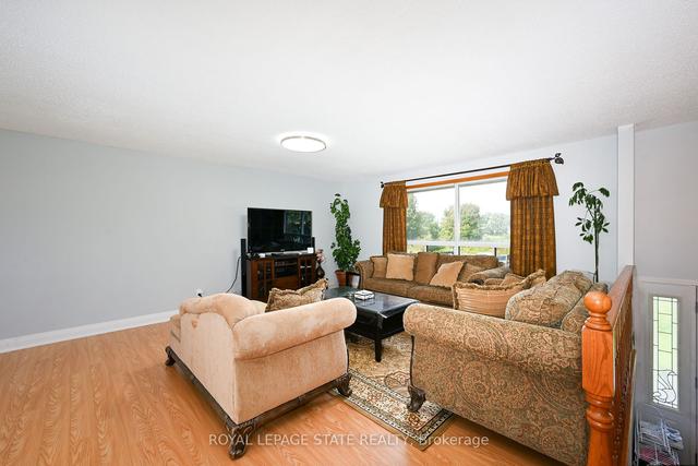 515 Brock Rd, House detached with 3 bedrooms, 2 bathrooms and 8 parking in Hamilton ON | Image 5