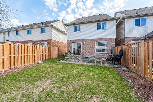 136 Lee St, House attached with 3 bedrooms, 2 bathrooms and 2 parking in Guelph ON | Image 21