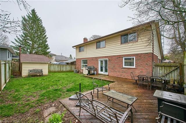 299 Metcalfe St, House detached with 3 bedrooms, 4 bathrooms and 8 parking in Guelph ON | Image 29