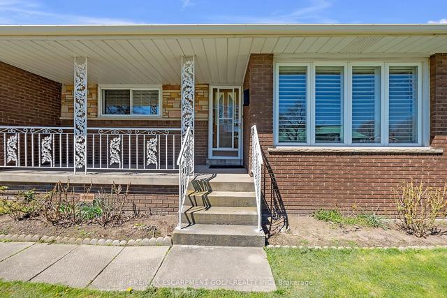 546 West 5th St, House detached with 3 bedrooms, 2 bathrooms and 5 parking in Hamilton ON | Image 34