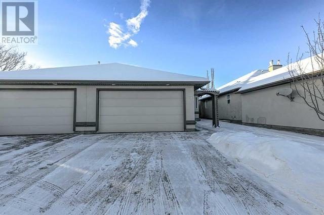 15, - 8910 122 Avenue, House semidetached with 4 bedrooms, 3 bathrooms and 3 parking in Grande Prairie AB | Image 3
