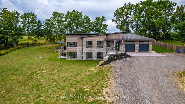 276 Highway 5 Rd, House detached with 3 bedrooms, 3 bathrooms and 13 parking in Hamilton ON | Image 32